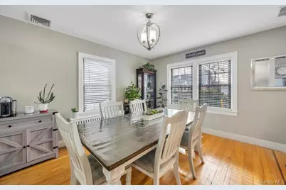 970 Benris Avenue, Franklin Square, NY 11010 - Photo 6