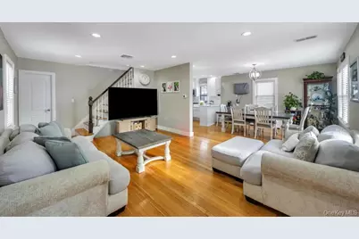 970 Benris Avenue, Franklin Square, NY 11010 - Photo 4