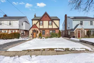 970 Benris Ave, Franklin Square, NY 11010 - Photo 2