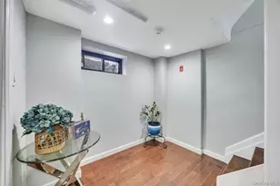 970 Benris Ave, Franklin Square, NY 11010 - Photo 20