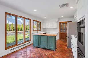 40 Hitching Post Ln, Glen Cove, NY 11542 - Photo 8