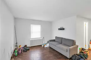 241 Rosevale Ave, Ronkonkoma, NY 11779 - Photo 8