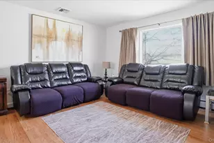 147 Coates Ave N, Holbrook, NY 11741 - Photo 2