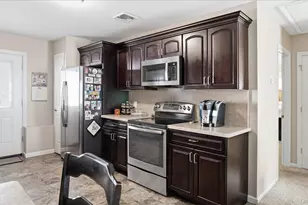 147 Coates Ave N, Holbrook, NY 11741 - Photo 24