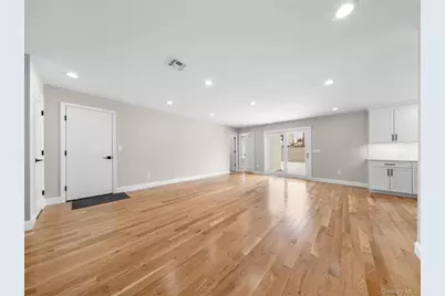 25 Furrow Lane, Levittown, NY 11756 - Photo 4