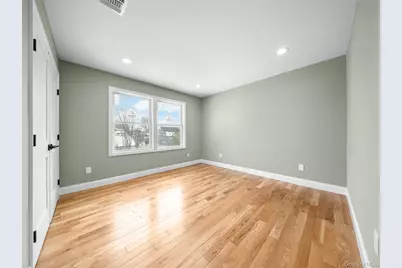 25 Furrow Lane, Levittown, NY 11756 - Photo 22