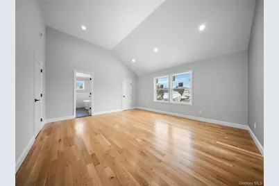 25 Furrow Lane, Levittown, NY 11756 - Photo 12