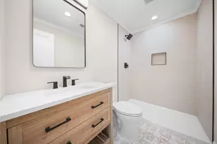 25 Furrow Ln, Levittown, NY 11756 - Photo 24