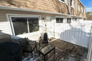 204 Storm Dr, Holtsville, NY 11742 - Photo 6