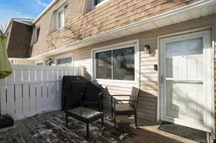 204 Storm Dr, Holtsville, NY 11742 - Photo 8