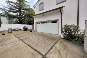 1013 South End, Woodmere, NY 11598 - Photo 32