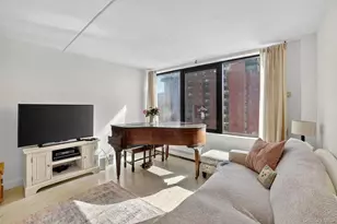 4 Martine Ave, White Plains, NY 10606 - Photo 20