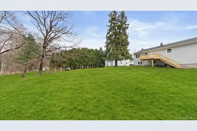 77 Friendly Road, Mahopac, NY 10541 - Photo 32