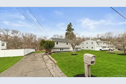 77 Friendly Road, Mahopac, NY 10541 - Photo 2