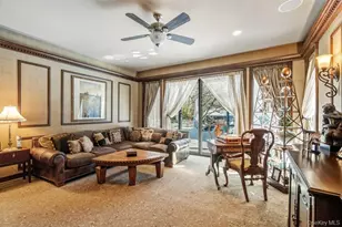 8 Forest Ct, Syosset, NY 11791 - Photo 12