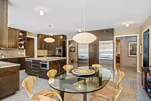 8 Forest Ct, Syosset, NY 11791 - Photo 10