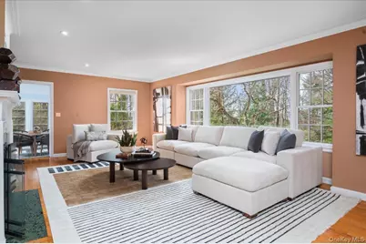 981 Green Meadow Lane, Mamaroneck, NY 10543 - Photo 12