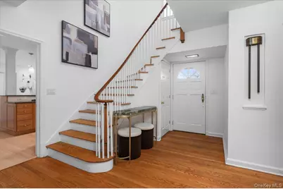 981 Green Meadow Lane, Mamaroneck, NY 10543 - Photo 4