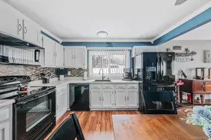 16 Magic Mountain Dr, Coram, NY 11727 - Photo 14