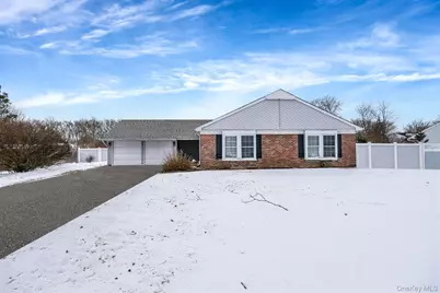 16 Magic Mountain Drive, Coram, NY 11727 - Photo 44