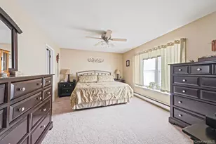 16 Magic Mountain Dr, Coram, NY 11727 - Photo 24