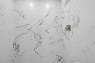 923 E Main St, Riverhead, NY 11901 - Photo 18