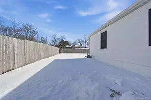 923 E Main St, Riverhead, NY 11901 - Photo 28