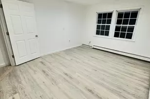 11 Blue Spruce Rd, Levittown, NY 11756 - Photo 8