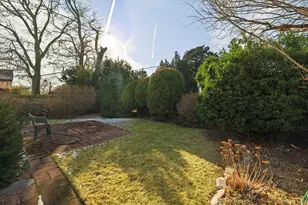 148 Amherst Rd, Valley Stream, NY 11581 - Photo 20