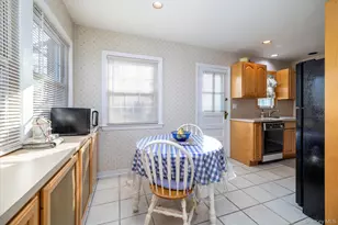 148 Amherst Rd, Valley Stream, NY 11581 - Photo 6