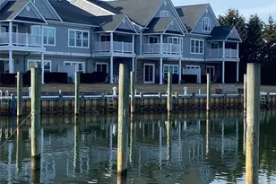 11 Nicole Ct, Copiague, NY 11726 - Photo 2