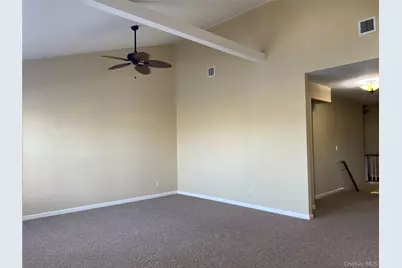 11 Nicole Court, Copiague, NY 11726 - Photo 10