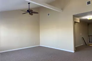 11 Nicole Ct, Copiague, NY 11726 - Photo 10