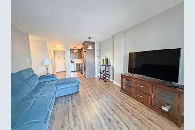 61-20 Grand Central Parkway #A1008, Forest Hills, NY 11375 - Photo 2