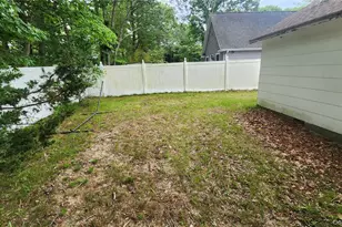 200 Oak Ave, Flanders, NY 11901 - Photo 10