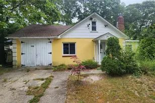 200 Oak Ave, Flanders, NY 11901 - Photo 16