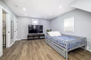 2125 North Dr, Seaford, NY 11783 - Photo 26