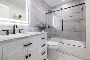 2125 North Dr, Seaford, NY 11783 - Photo 20