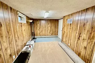 10 Vernon Ave, Rockville Centre, NY 11570 - Photo 16