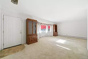 115 Red Oak Ct, Port Jefferson, NY 11777 - Photo 8