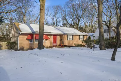 115 Red Oak Court, Port Jefferson, NY 11777 - Photo 2