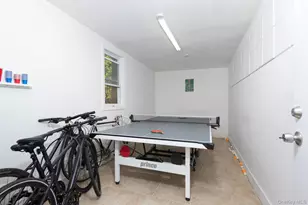 360 W 262nd St, Bronx, NY 10471 - Photo 28