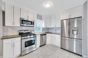 15 Mirin Ave, Roosevelt, NY 11575 - Photo 20