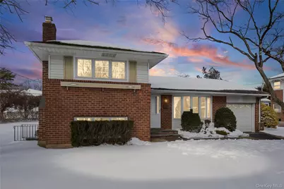 3 Saratoga Street, Commack, NY 11725 - Photo 30