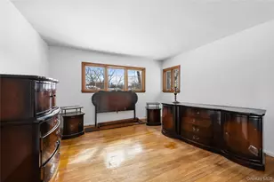 3 Saratoga St, Commack, NY 11725 - Photo 4