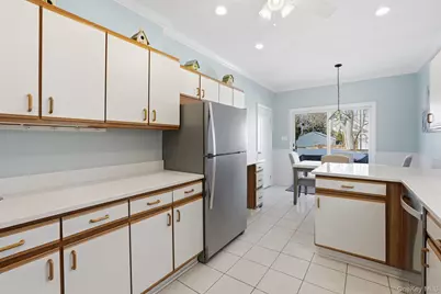 32 Brookside Place, New Rochelle, NY 10801 - Photo 10