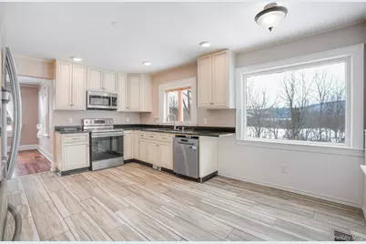 18 Ketcham Drive, Fishkill, NY 12524 - Photo 10