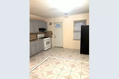 238-23 148th Drive #1st Floor, Rosedale, NY 11422 - Photo 6