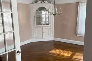 56 Nassau Blvd, Garden City, NY 11530 - Photo 10