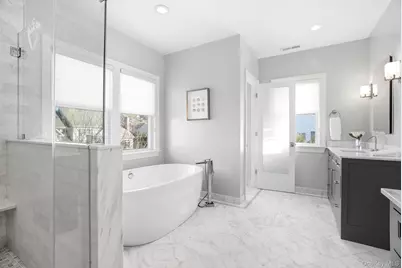 8 Wakefield Road, Scarsdale, NY 10583 - Photo 16